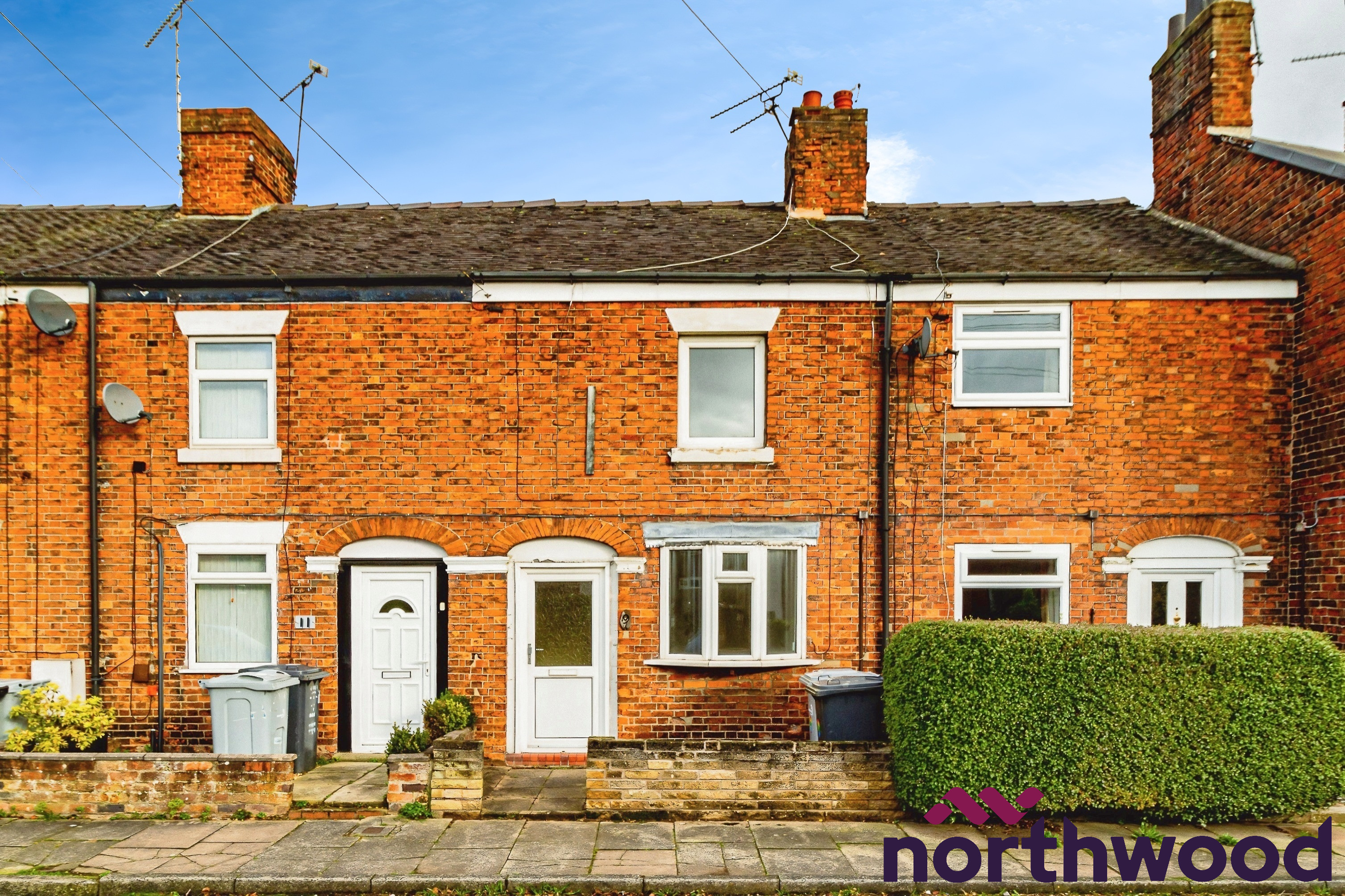 2 bedroom Terraced House To Let