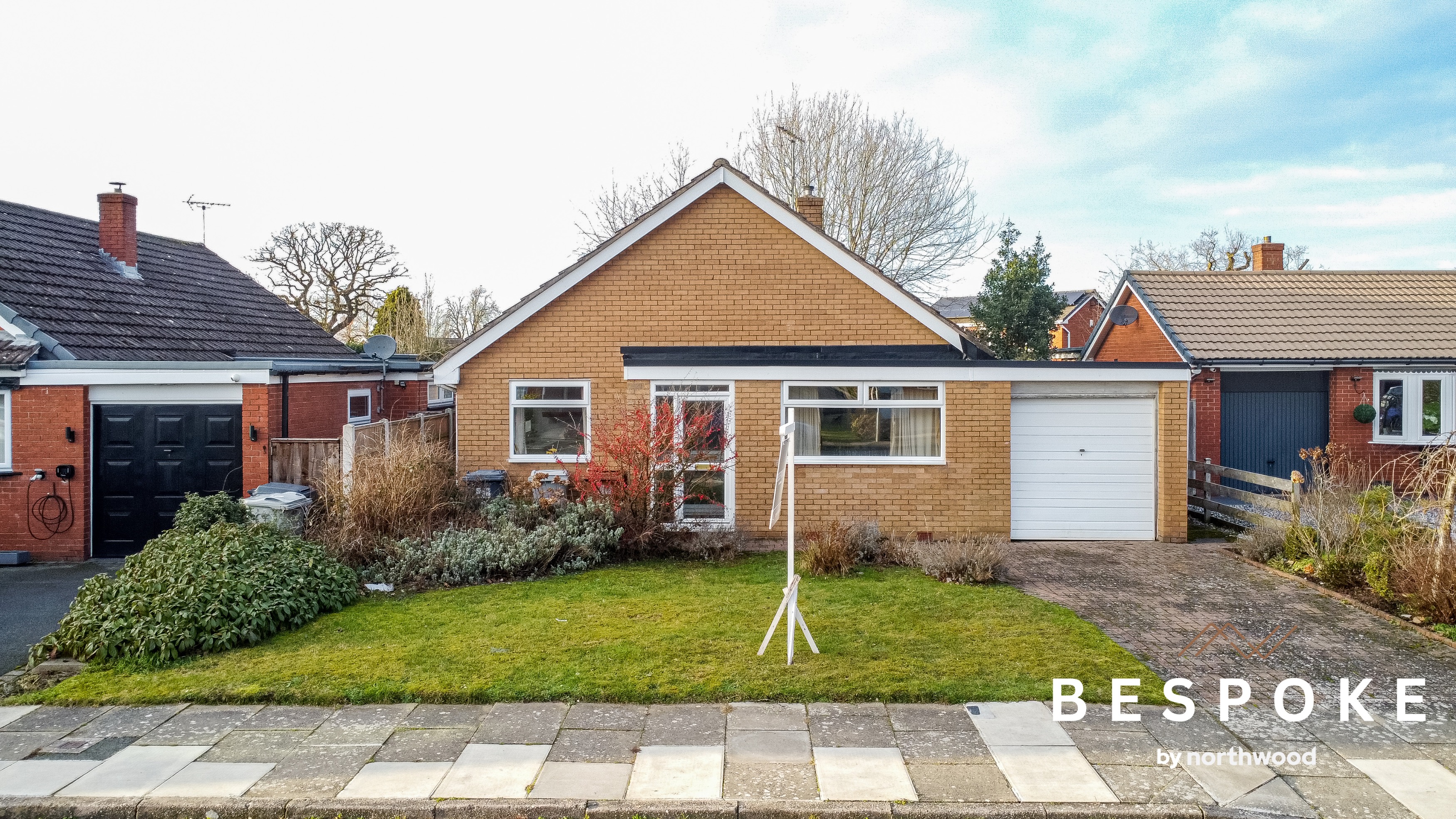 3 bedroom Detached bungalow Under Offer