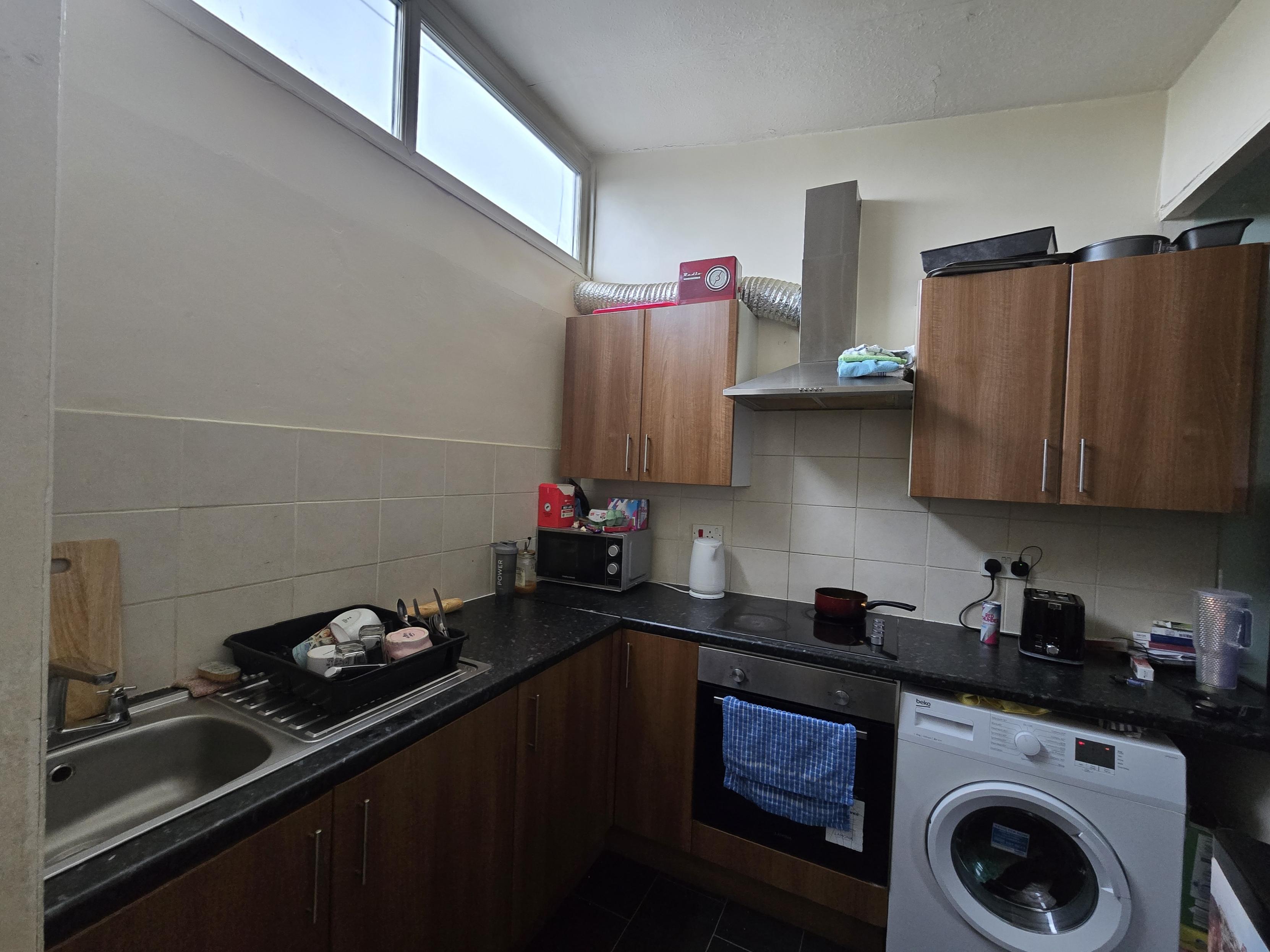 2 bedroom Flat To Let