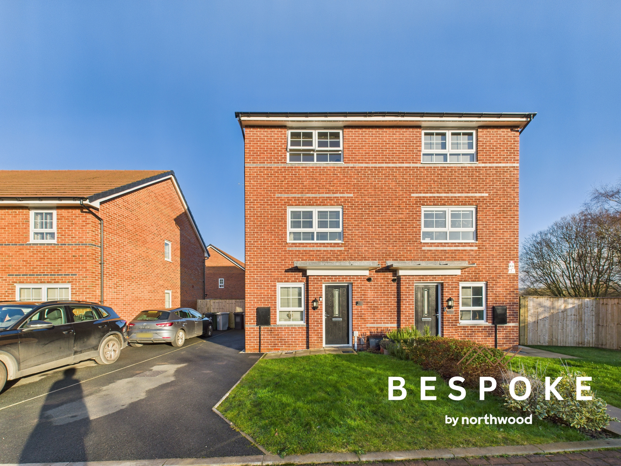 4 bedroom Semi-detached house For Sale