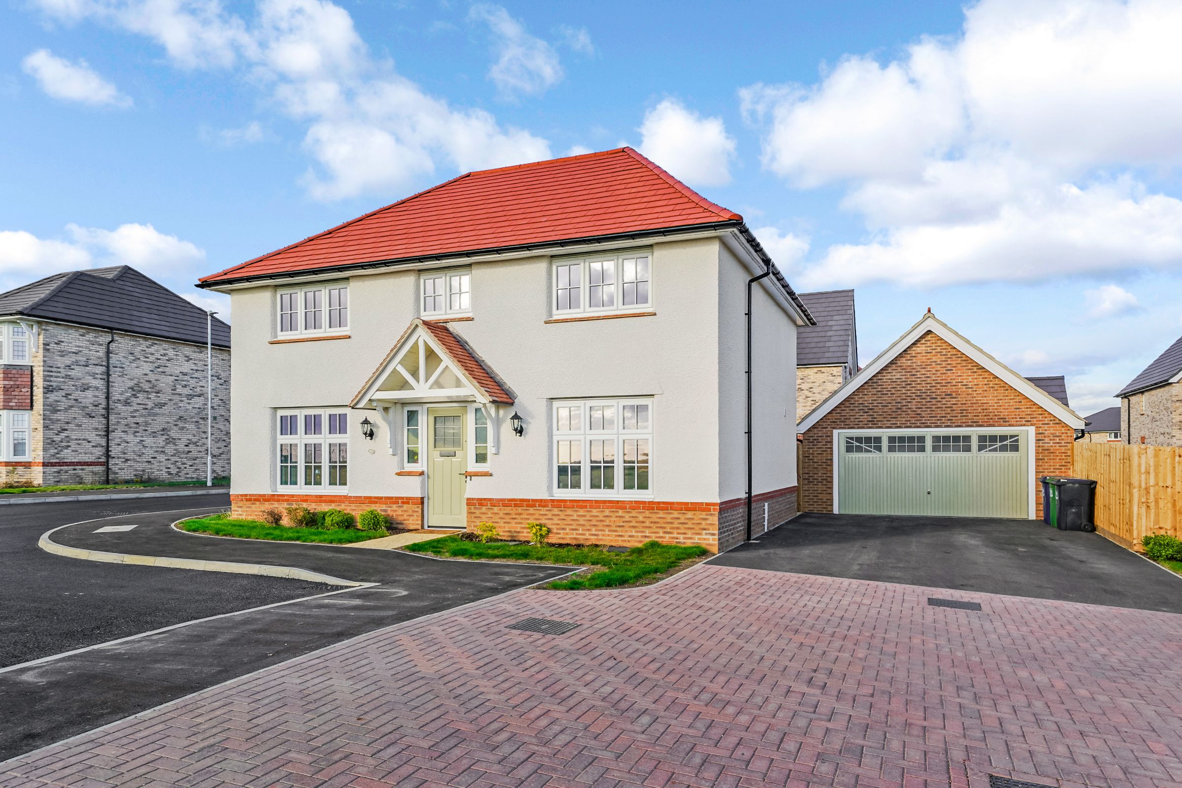4 bedroom Detached house Under Offer