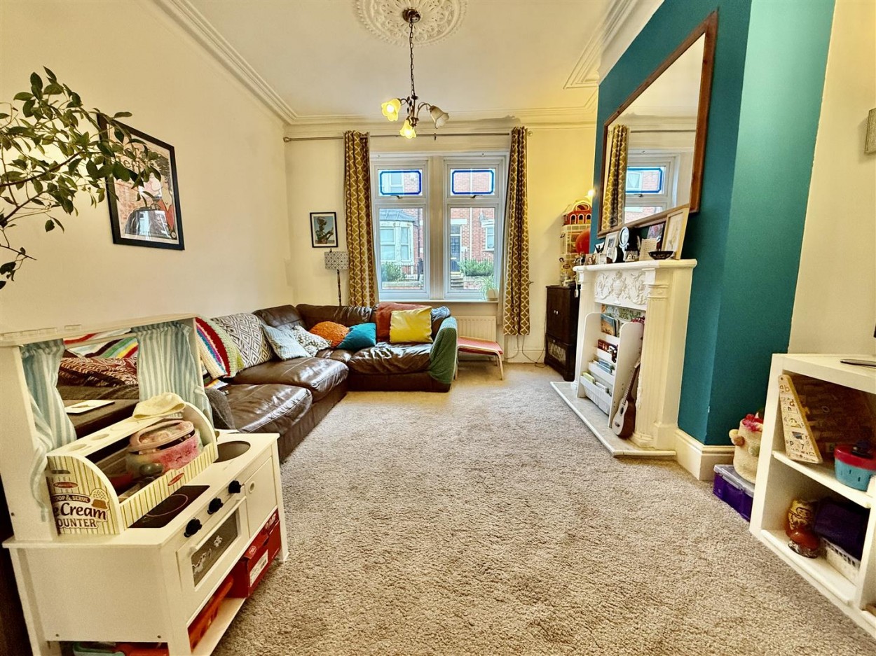 2 bedroom Terraced bungalow Under Offer