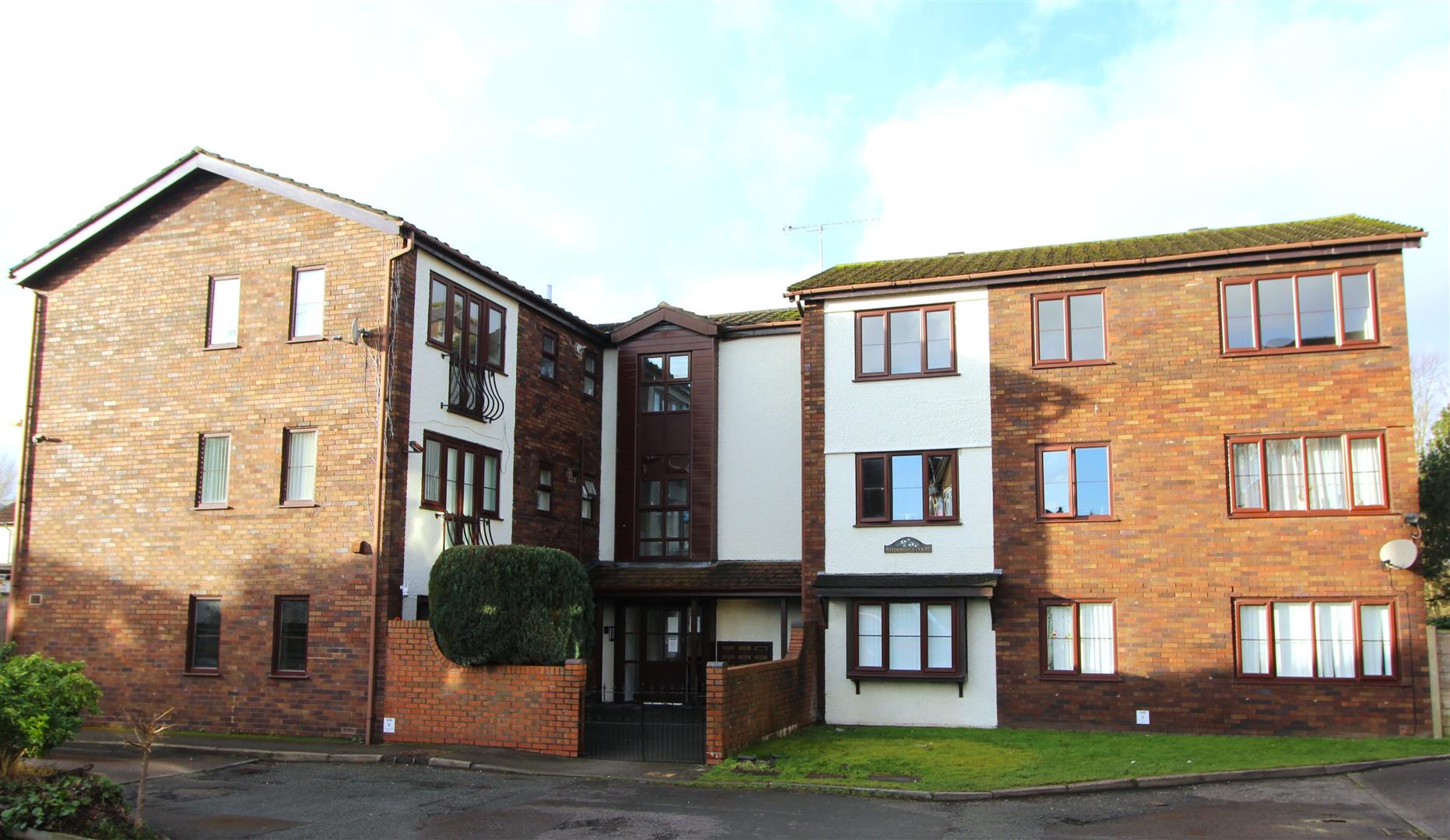 2 bedroom Flat Under Offer
