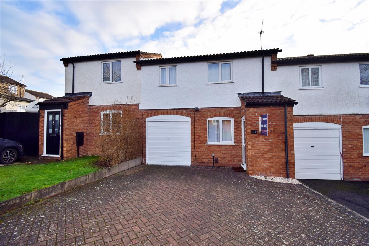 2 bedroom Terraced House Under Offer