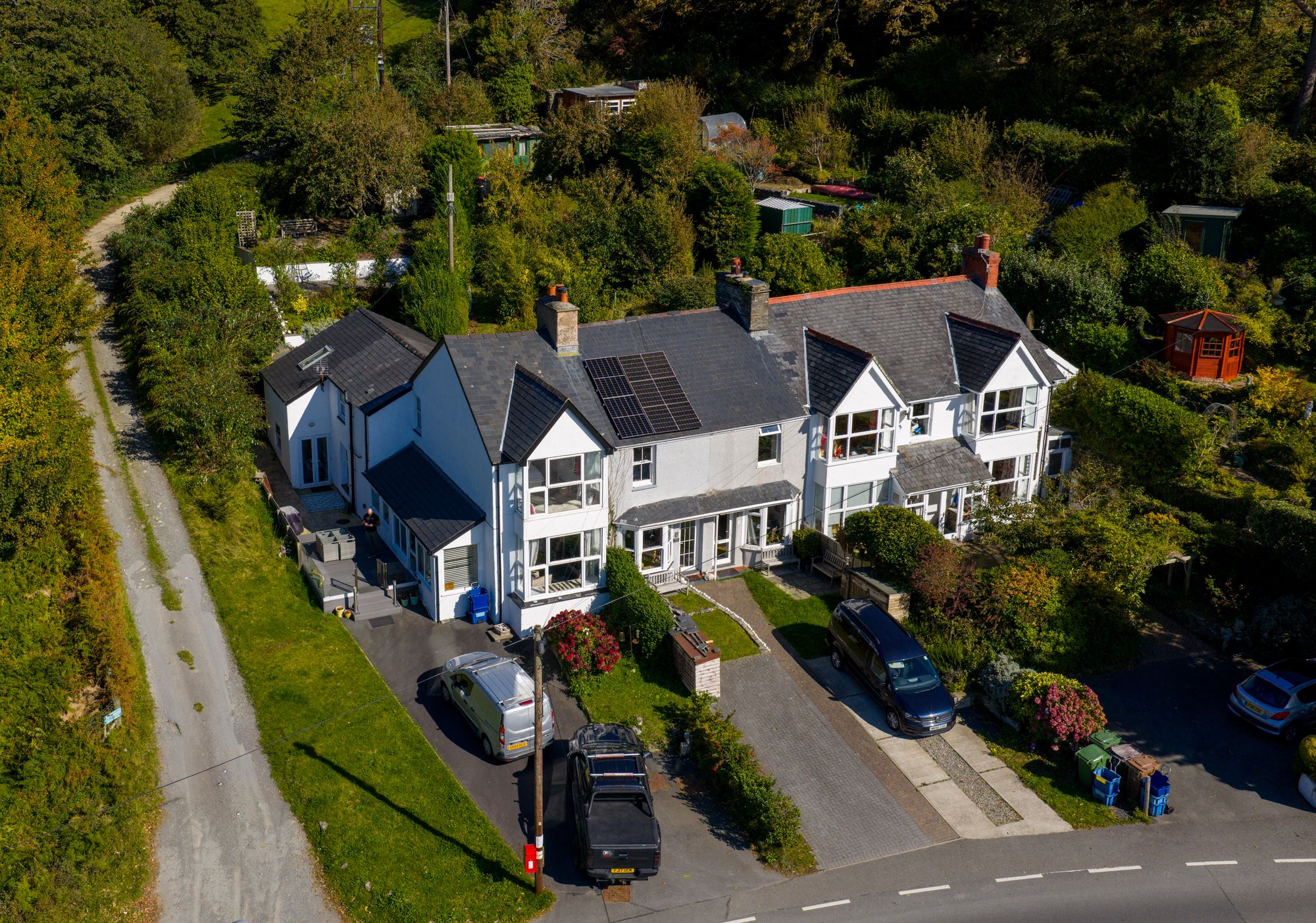 5 bedroom Property For Sale
