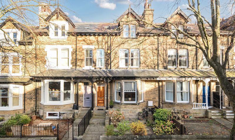 5 bedroom  For Sale
