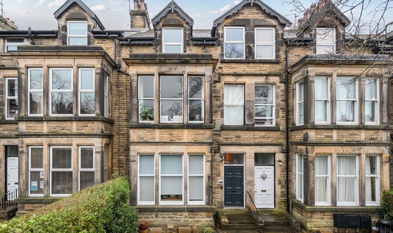 2 bedroom Flat Under Offer