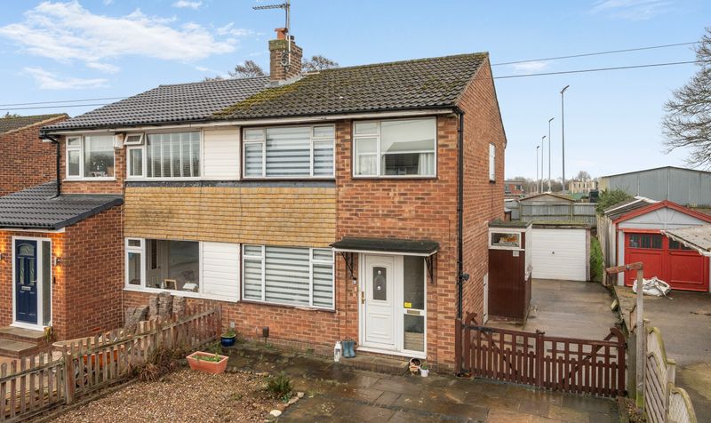 3 bedroom Semi-detached house For Sale