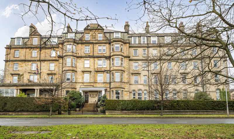 2 bedroom Flat Under Offer