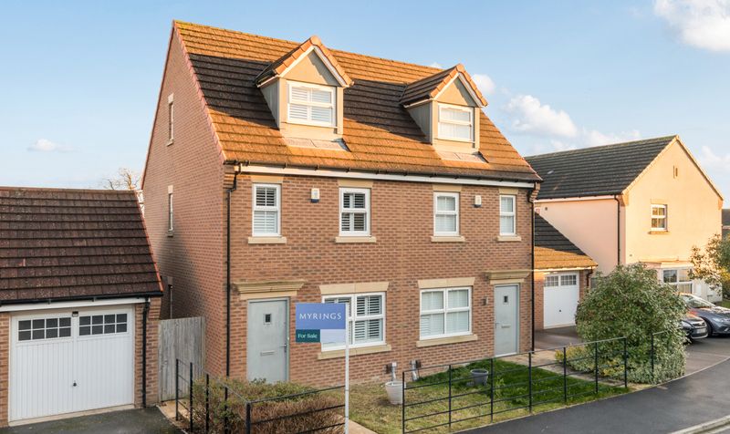 3 bedroom Semi-detached house For Sale