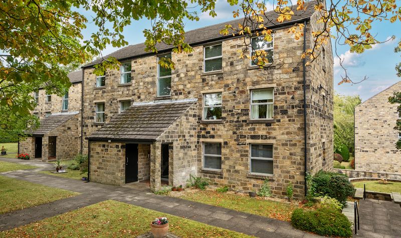 2 bedroom Flat Under Offer