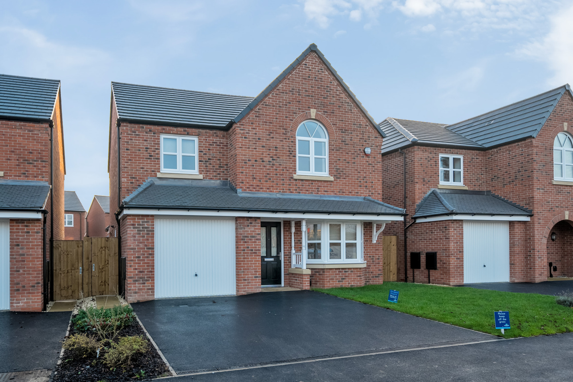 4 bedroom Detached house To Let