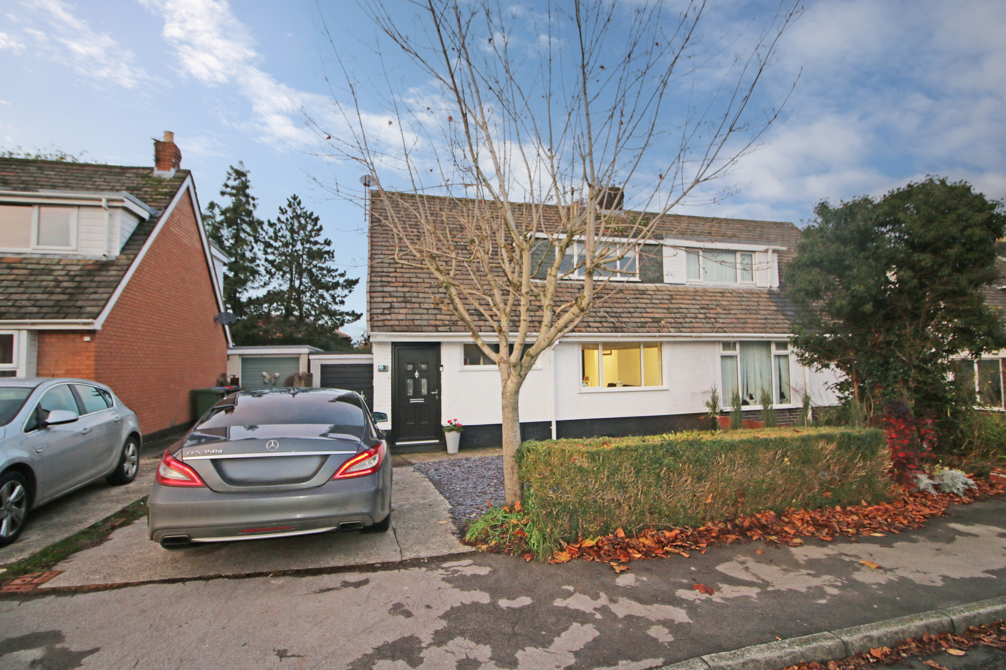 4 bedroom Detached bungalow Under Offer