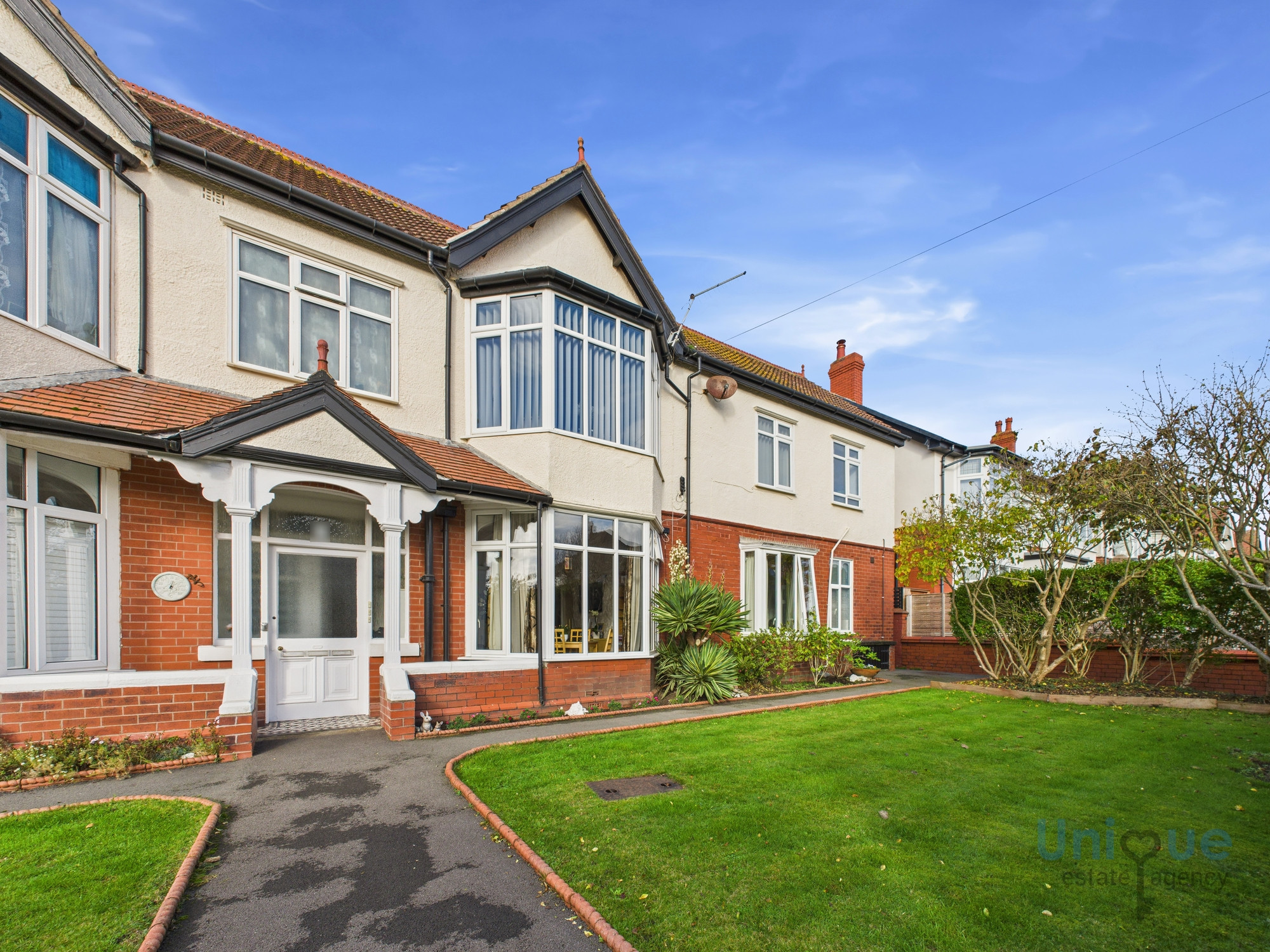 1 bedroom Block of Apartments To Let