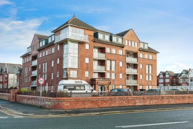 1 bedroom Flat share Under Offer