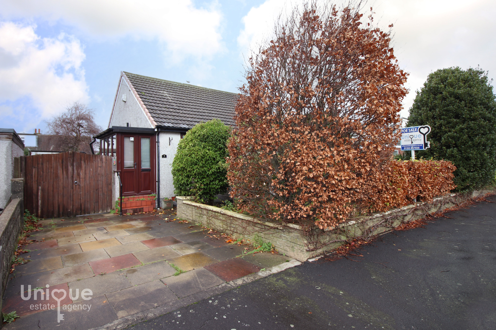 2 bedroom Link detached house Under Offer