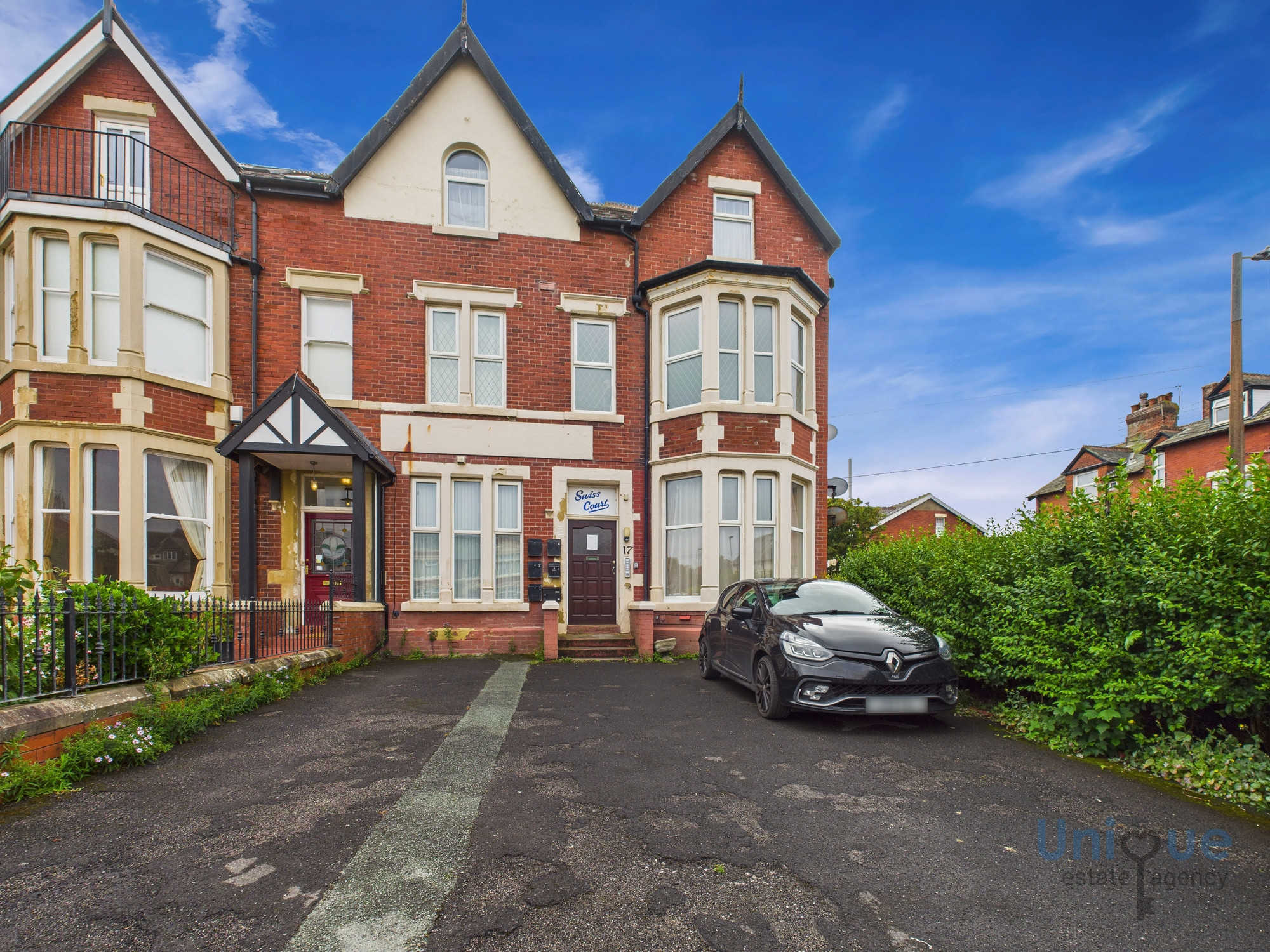 1 bedroom Block of Apartments For Sale