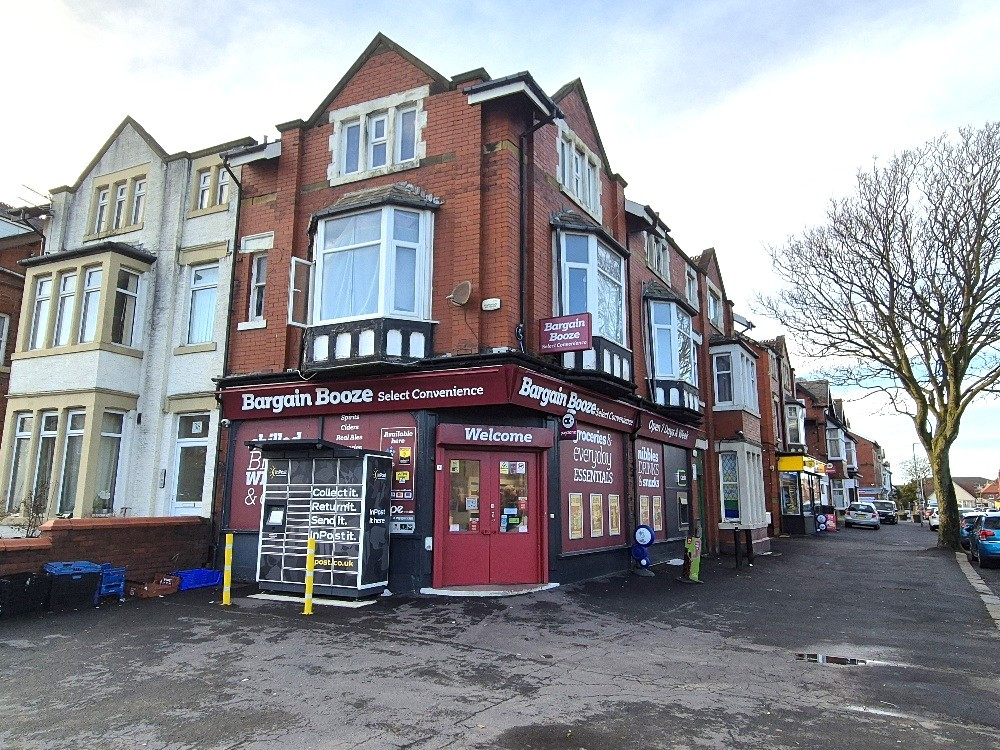 7 bedroom Semi-detached house To Let