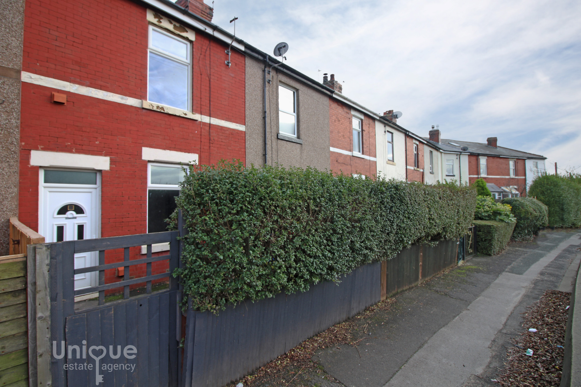 2 bedroom Terraced House Under Offer