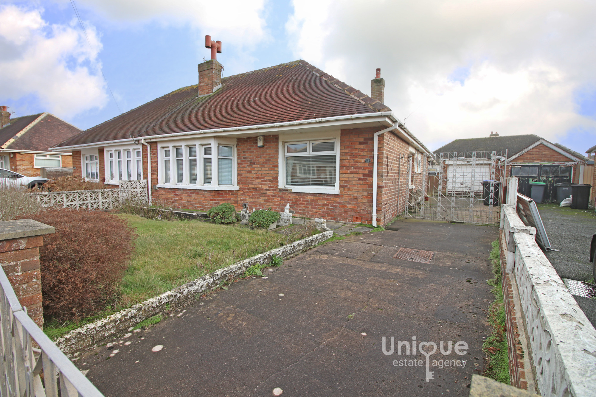 2 bedroom Detached bungalow Under Offer