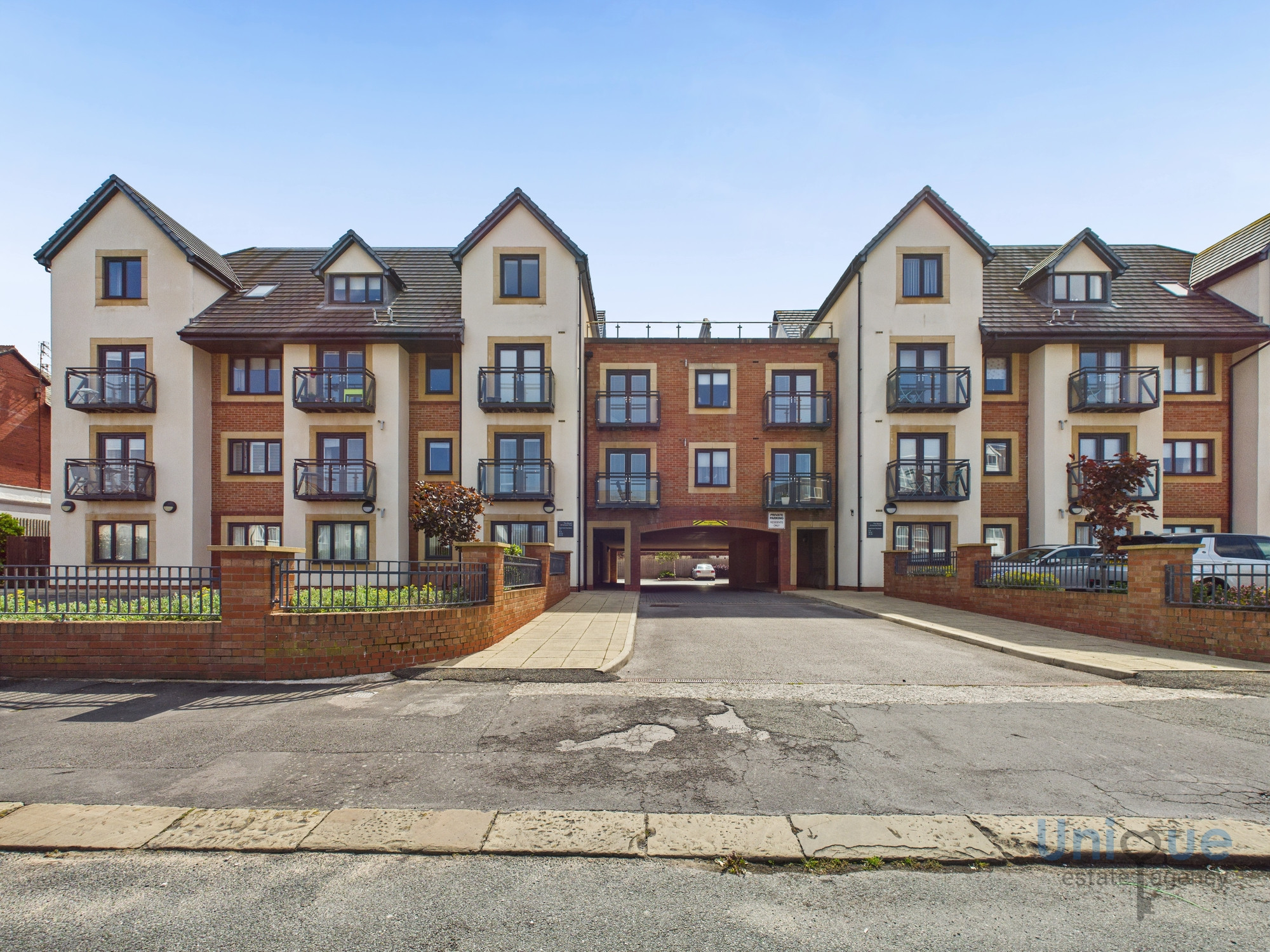 2 bedroom Block of Apartments For Sale