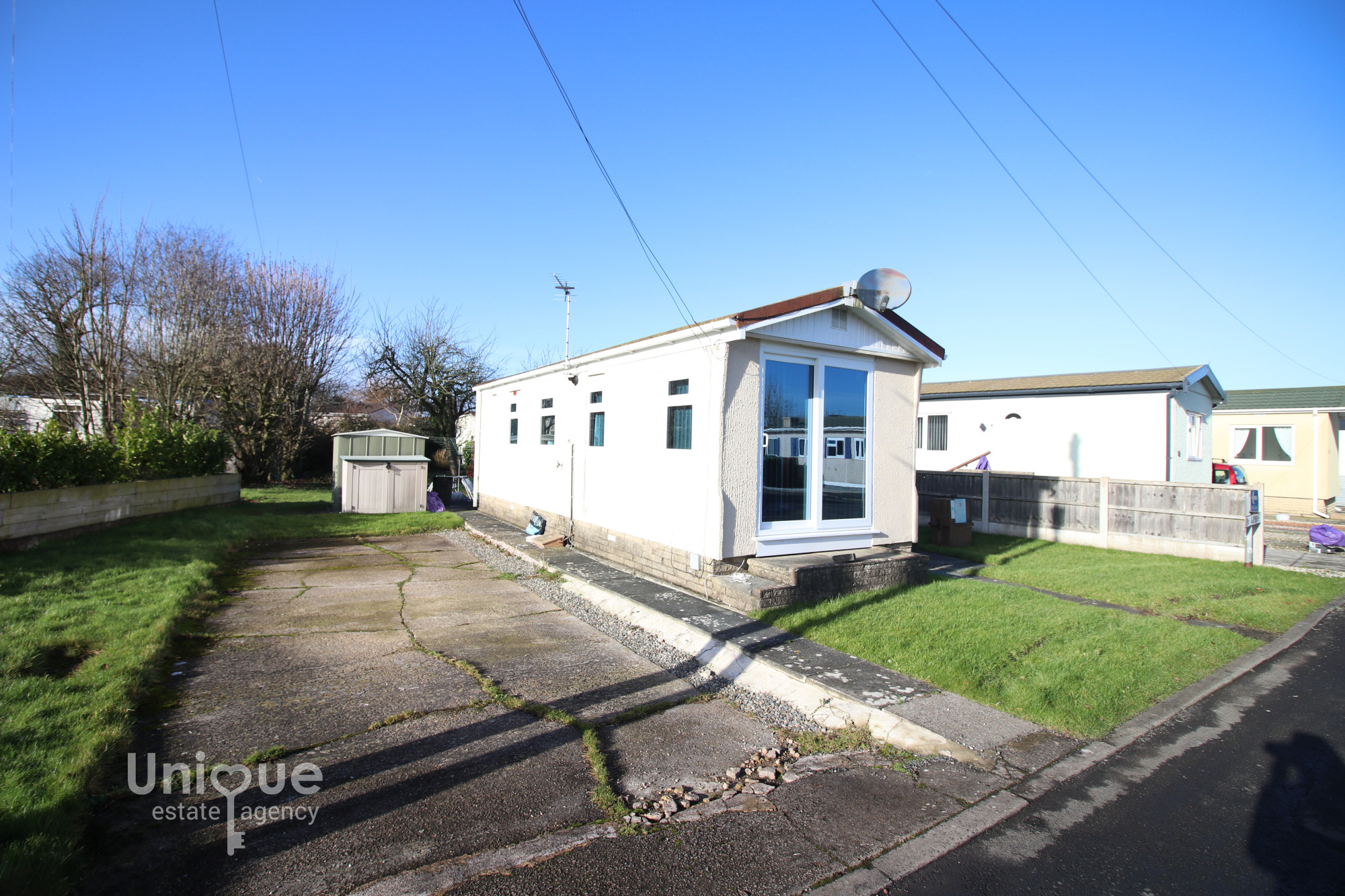 1 bedroom House (unspecified) For Sale