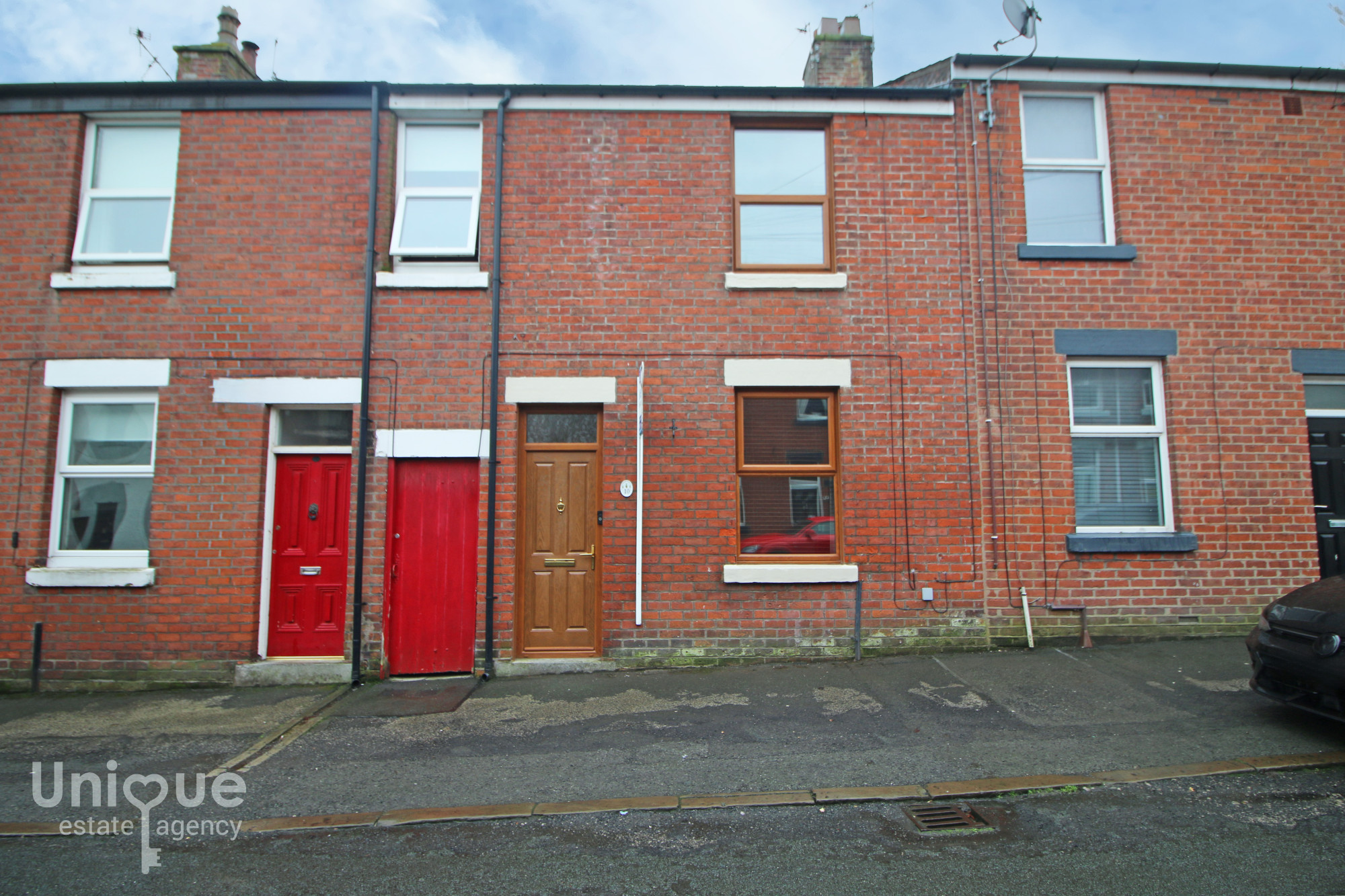 2 bedroom Terraced House Under Offer