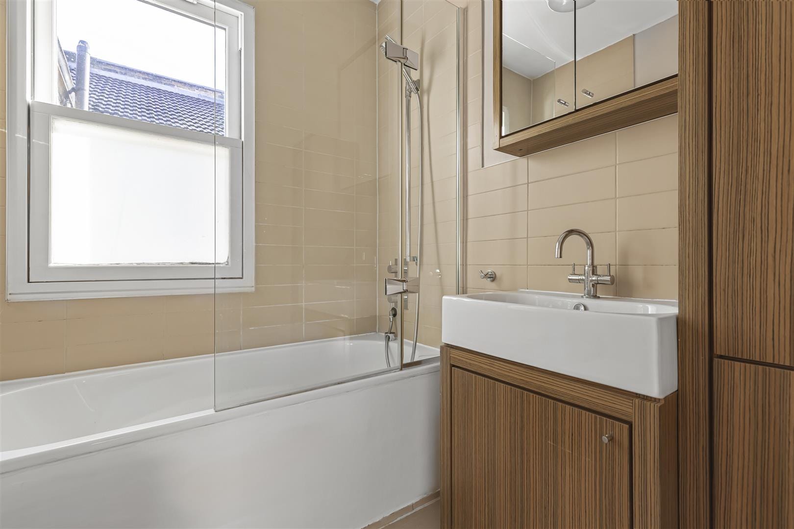 5 bedroom Terraced House Let