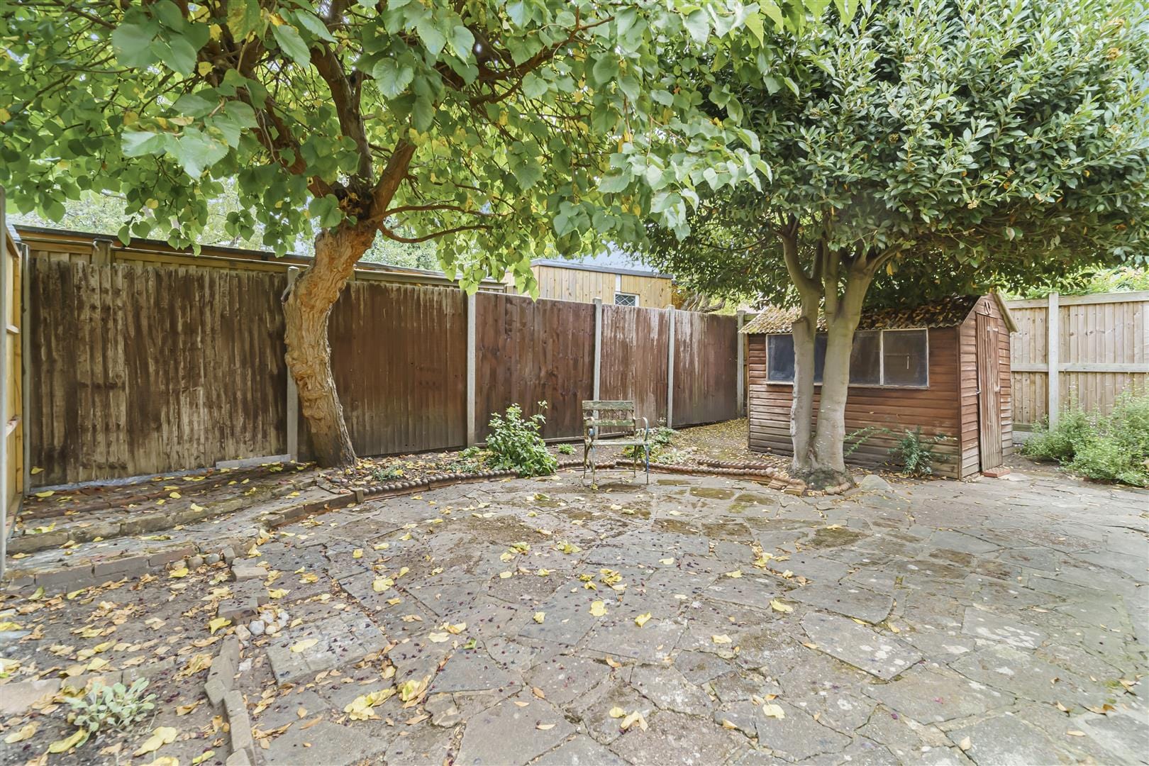 3 bedroom Flat For Sale