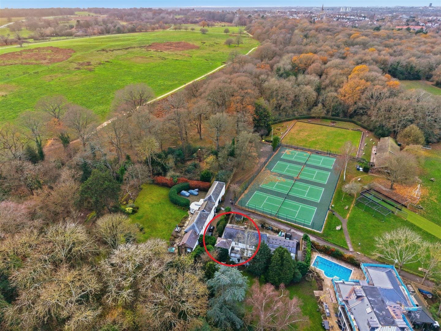 3 bedroom Detached house Under Offer