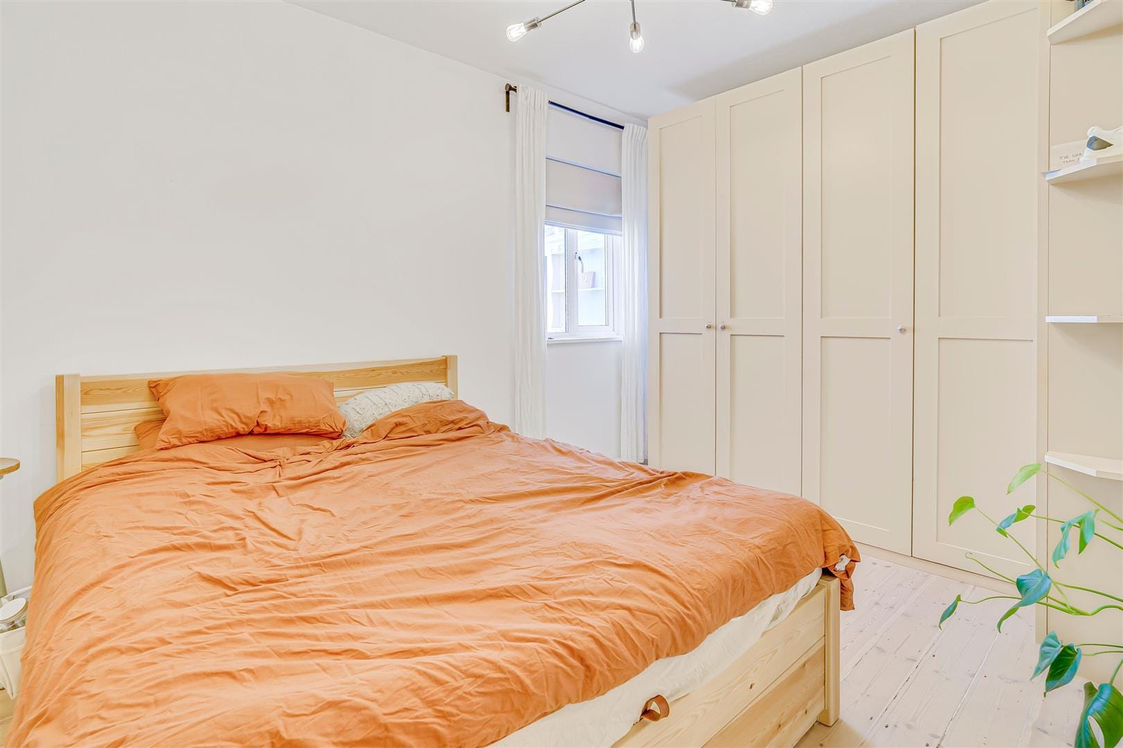 2 bedroom Flat Let