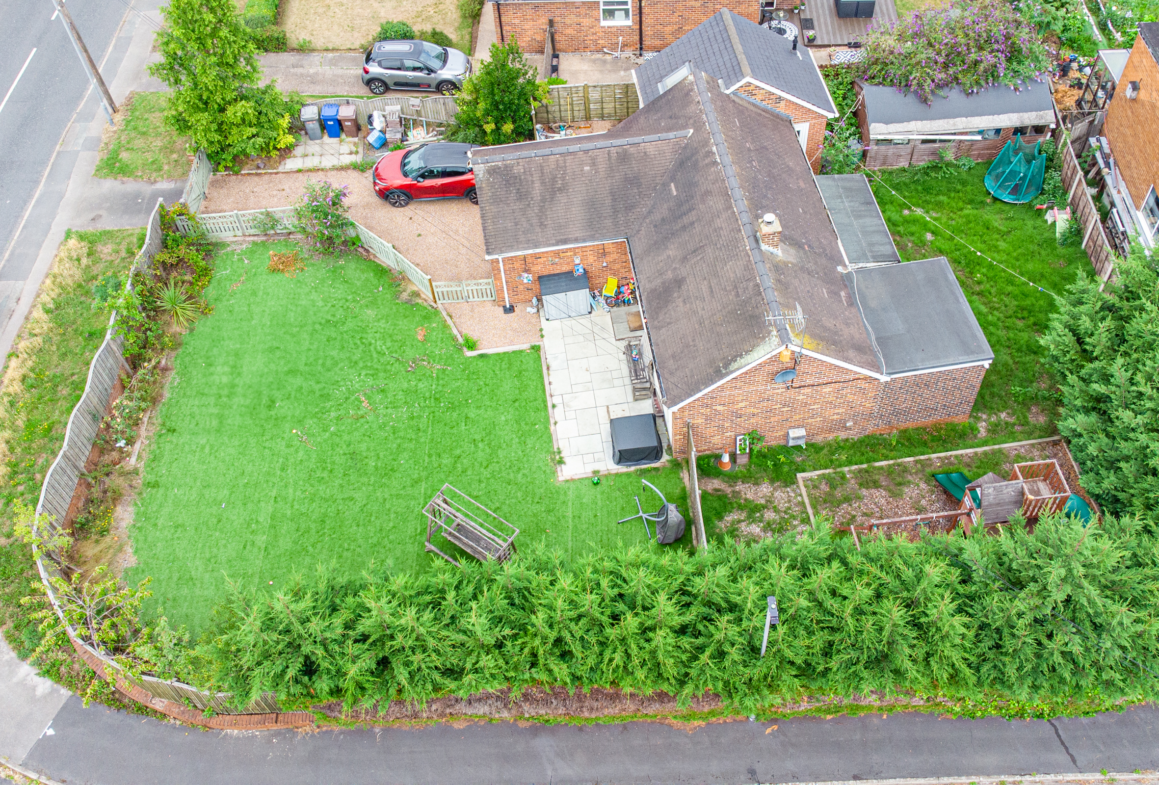 2 bedroom Detached bungalow Under Offer