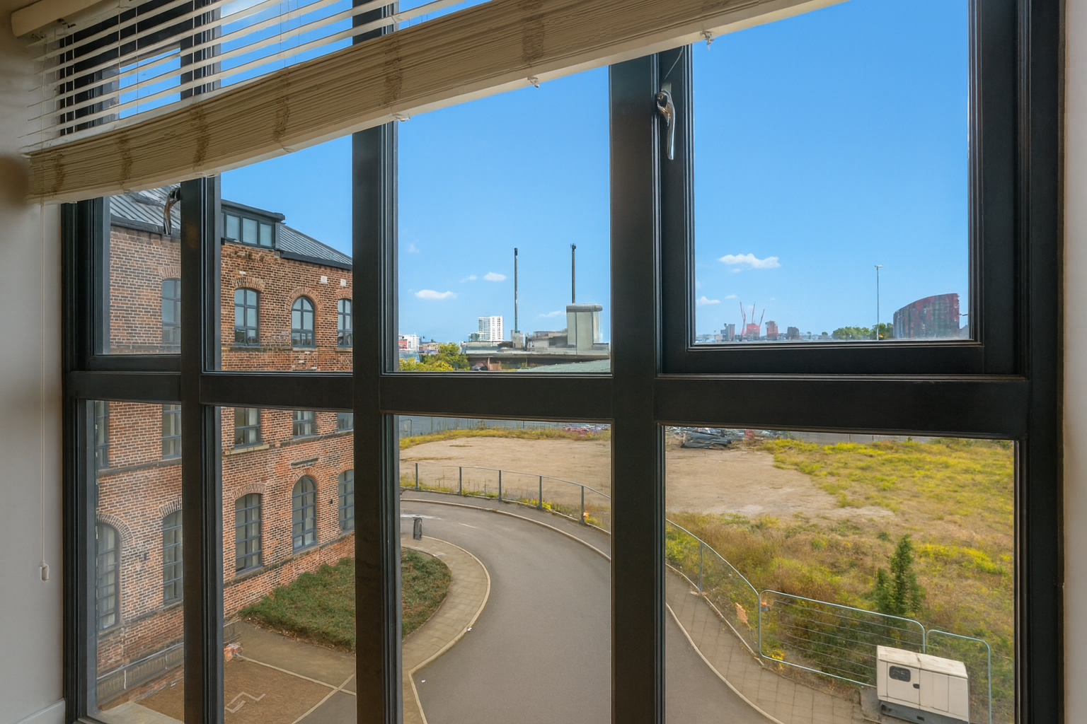 3 bedroom Apartment For Sale