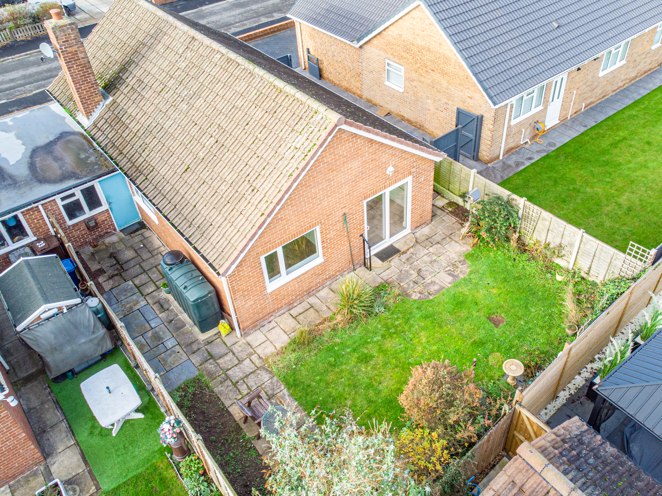 3 bedroom Detached bungalow Under Offer