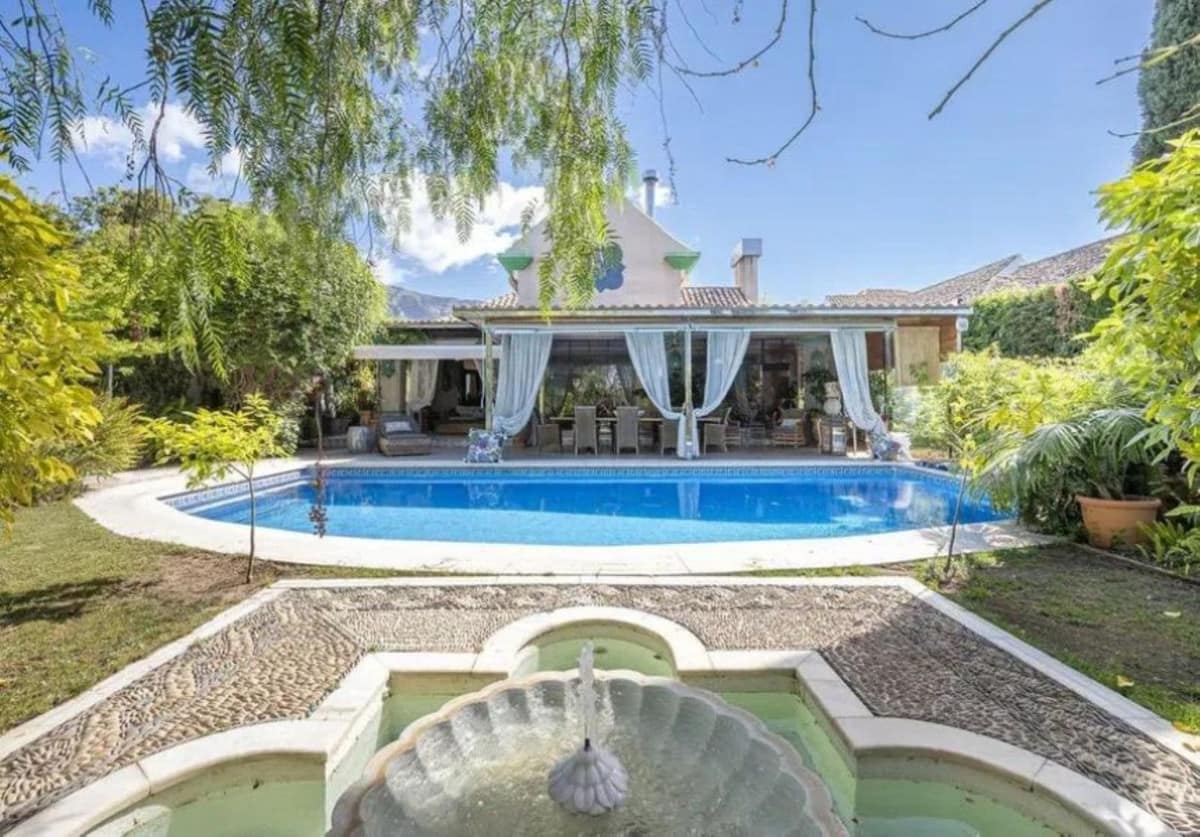 5 bedroom Villa For Sale