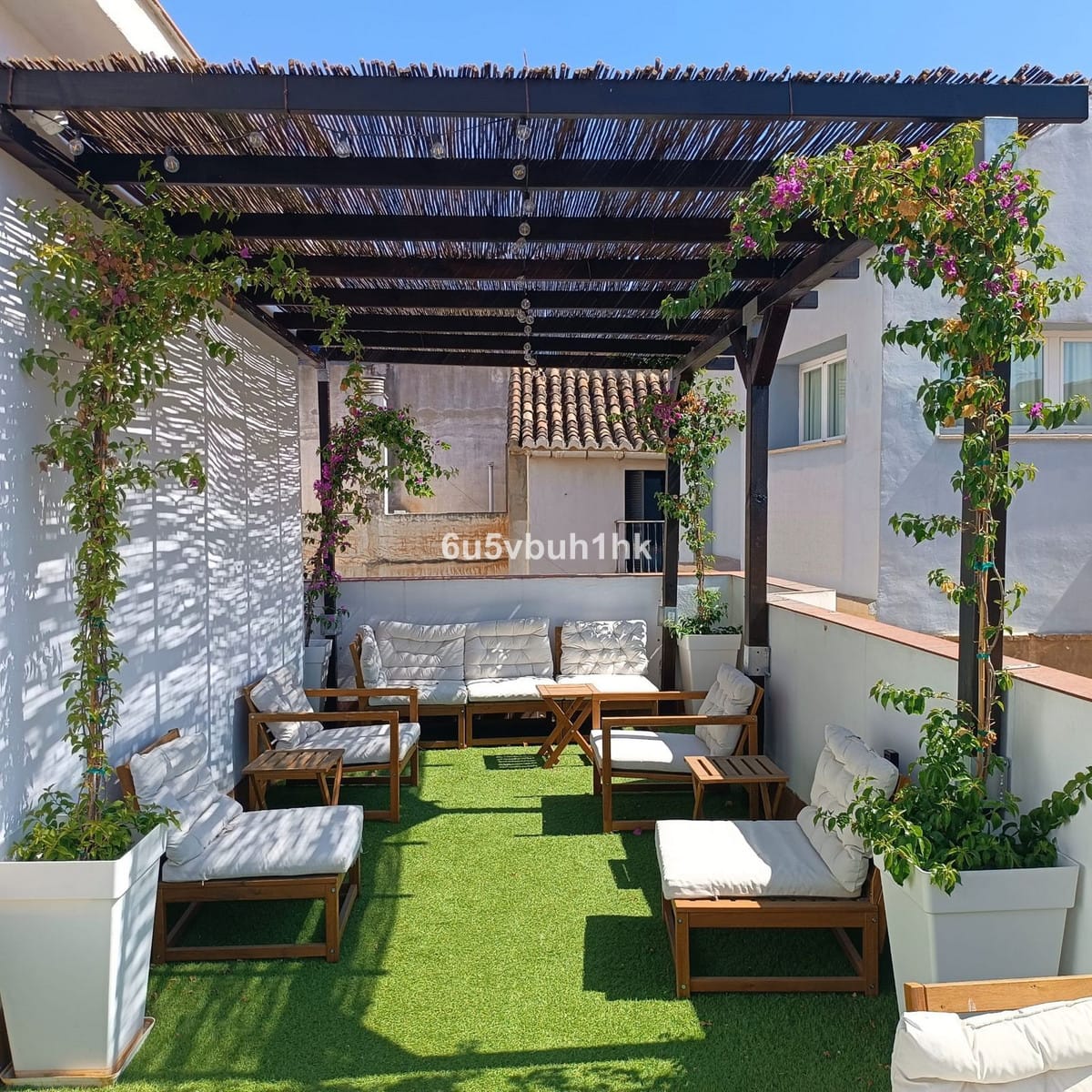 11 bedroom Villa For Sale