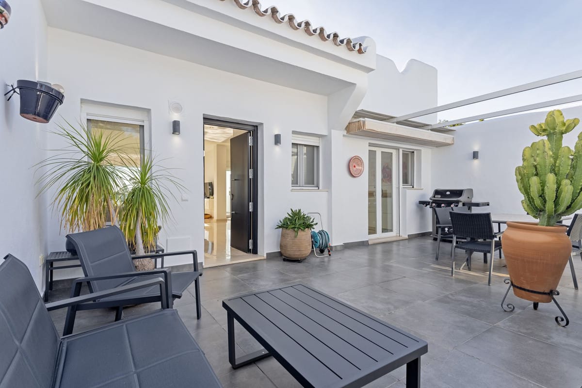 4 bedroom Villa For Sale