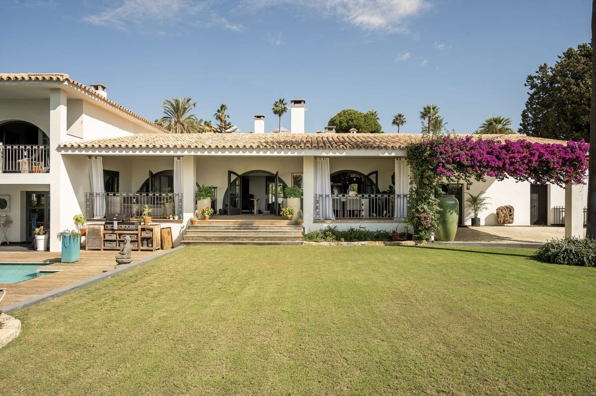 5 bedroom Villa For Sale