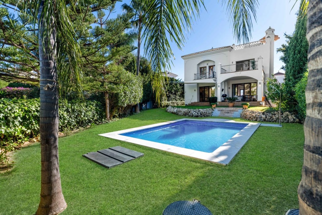 4 bedroom Villa For Sale