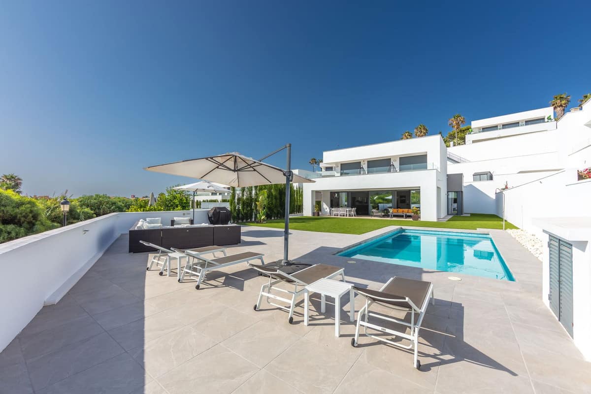 4 bedroom Villa For Sale