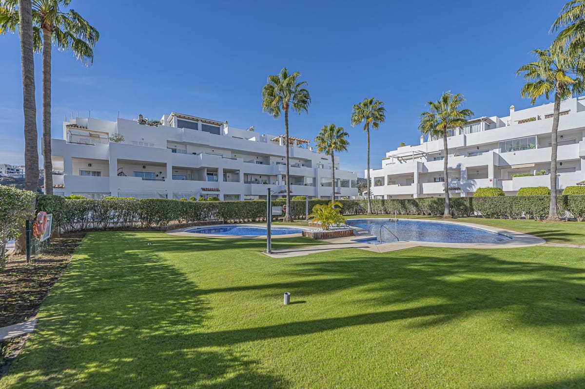 4 bedroom Apartment For Sale