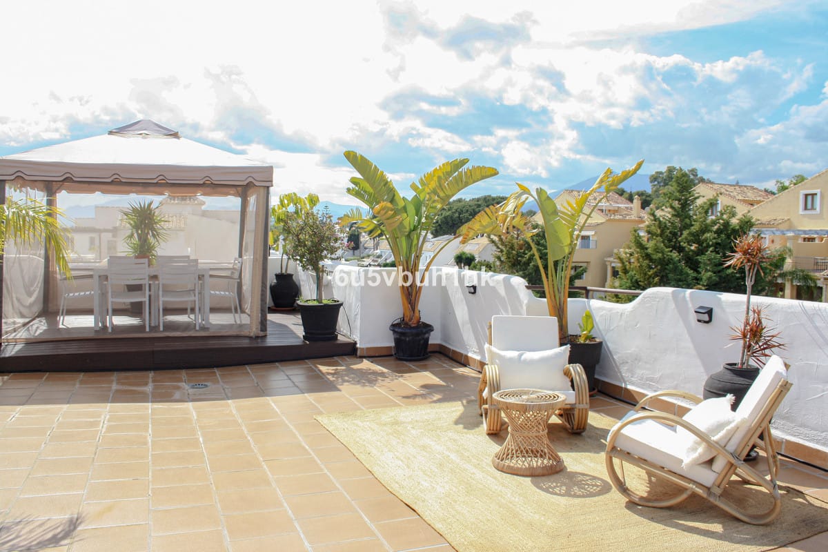 4 bedroom Apartment For Sale