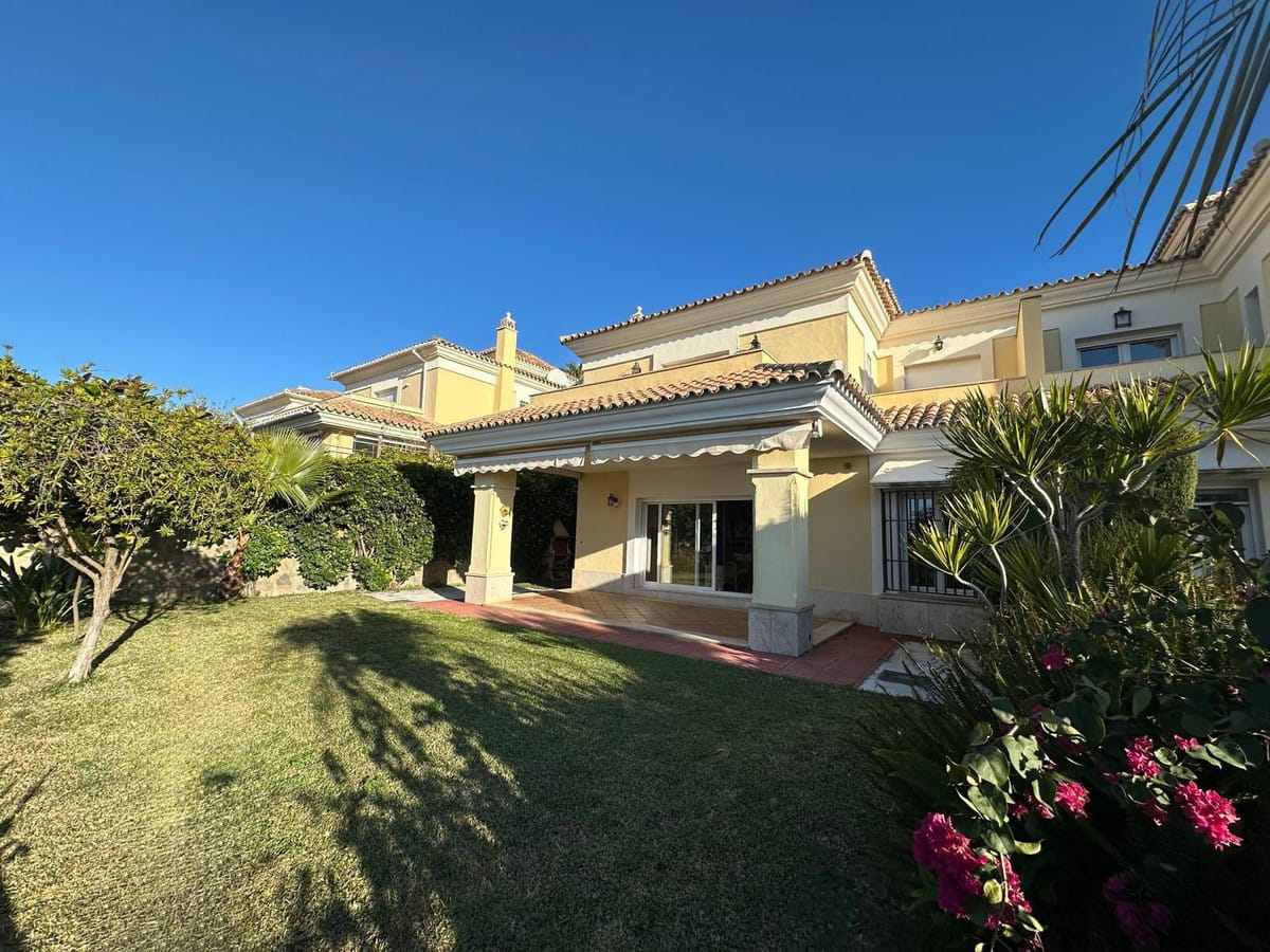 4 bedroom Villa For Sale