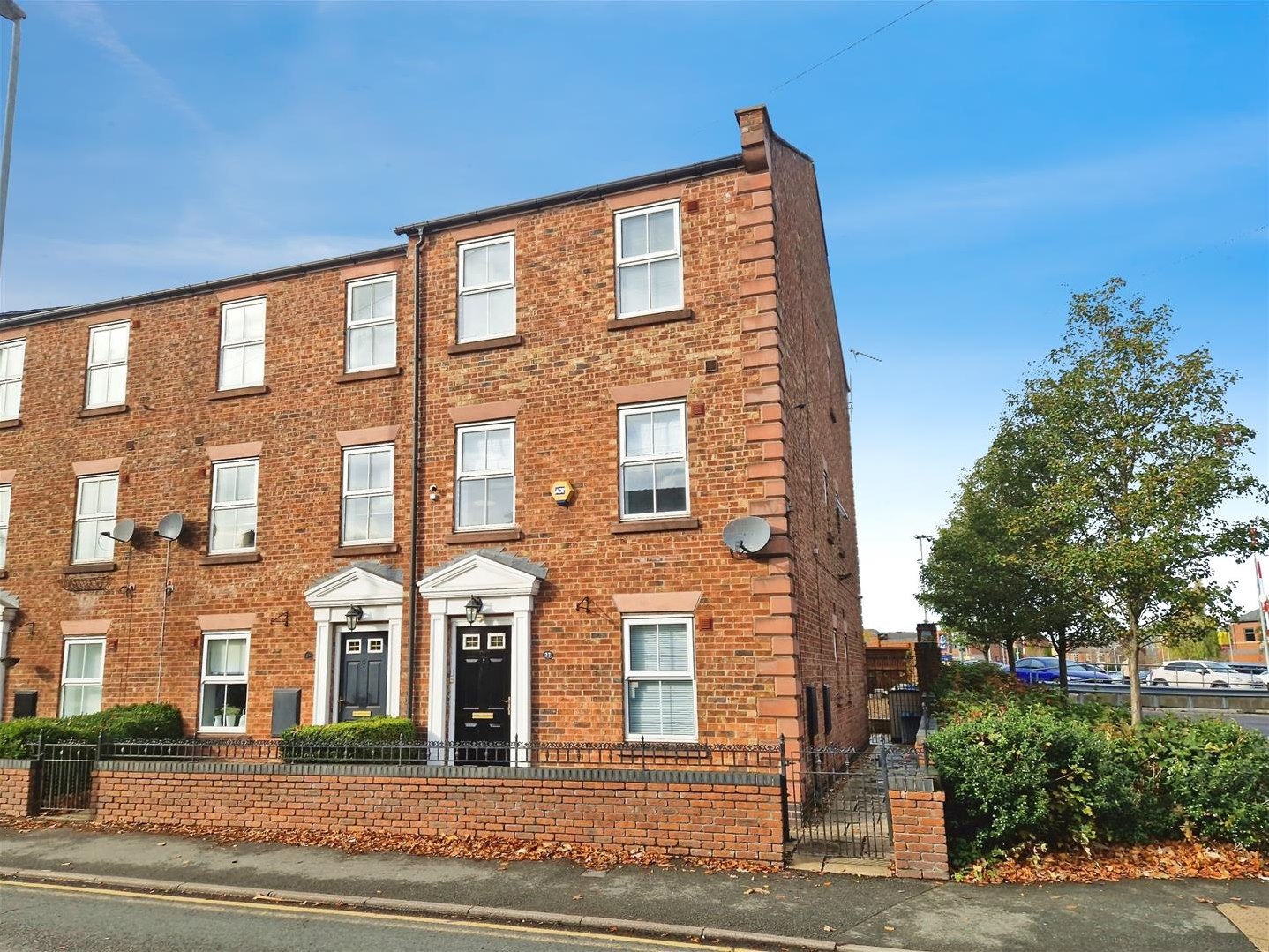 4 bedroom Property Under Offer