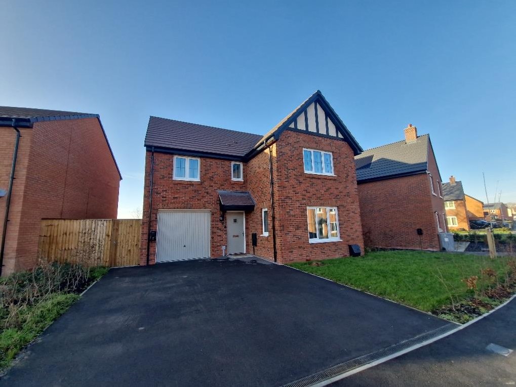 4 bedroom Property Under Offer
