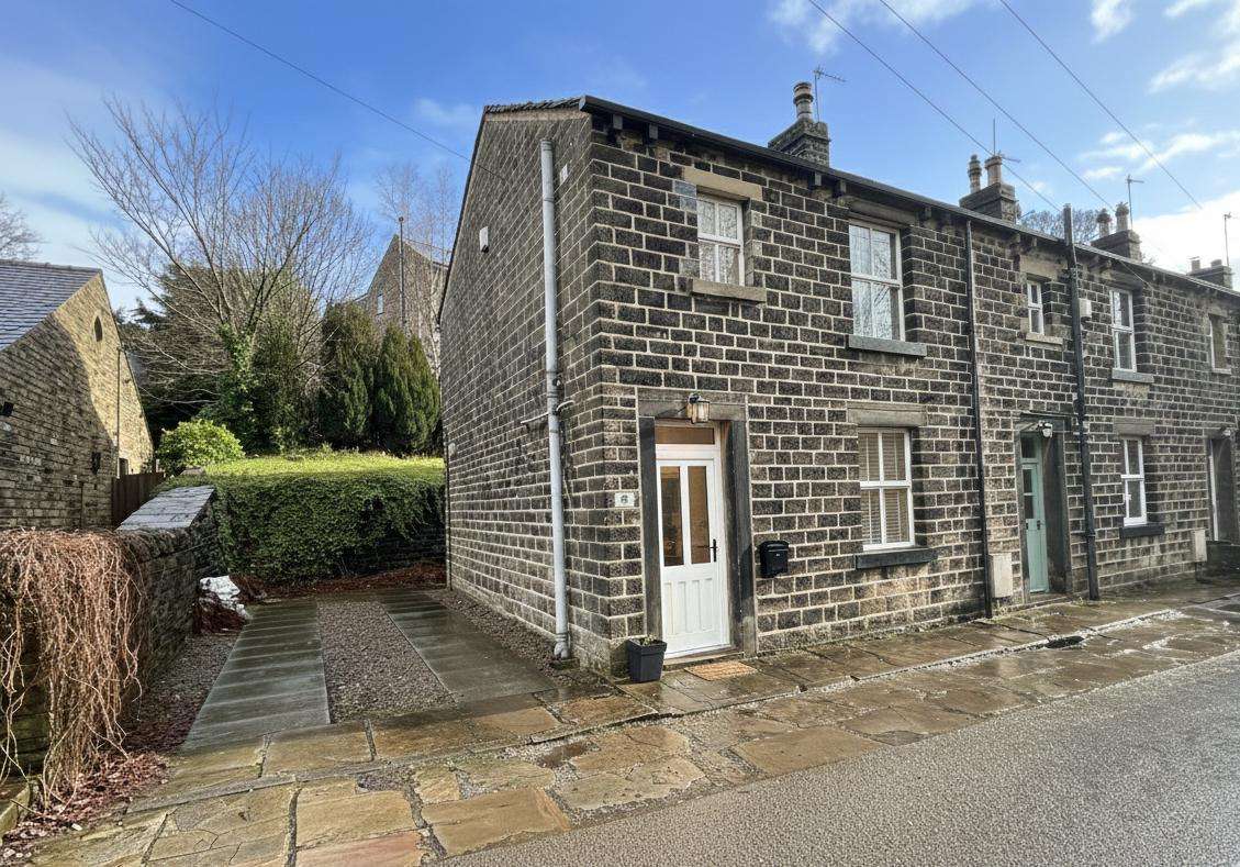 2 bedroom End of terrace house For Sale