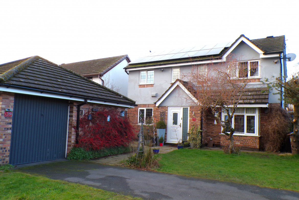 4 bedroom Detached house For Sale