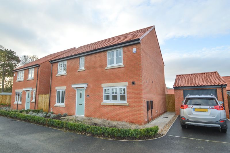 4 bedroom Detached house Under Offer