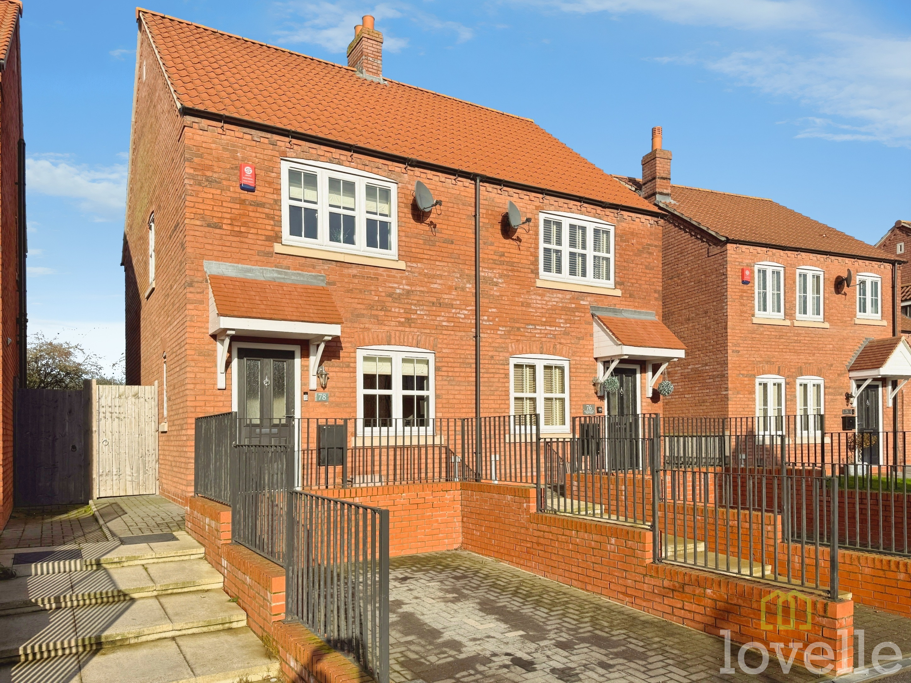 2 bedroom Semi-detached house For Sale