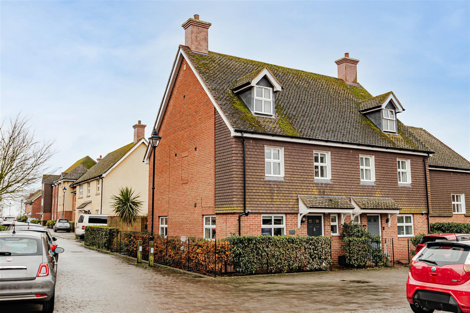 4 bedroom Town house Under Offer